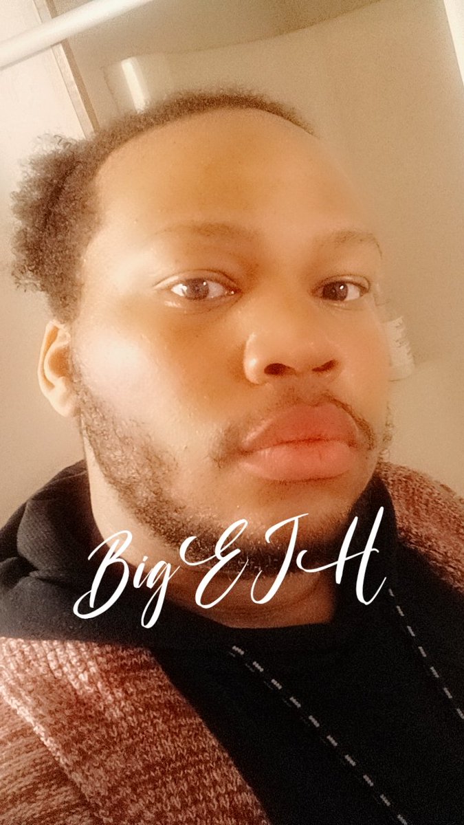 BigEJH's tweet photo. Gained a little bit of weight but still looks good. (Thanks filter) https://t.co/T7g9ERxM8m