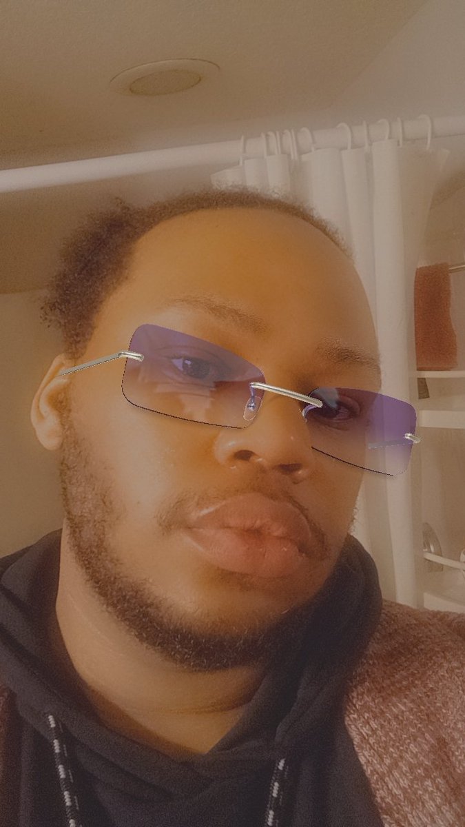 BigEJH's tweet photo. Gained a little bit of weight but still looks good. (Thanks filter) https://t.co/T7g9ERxM8m