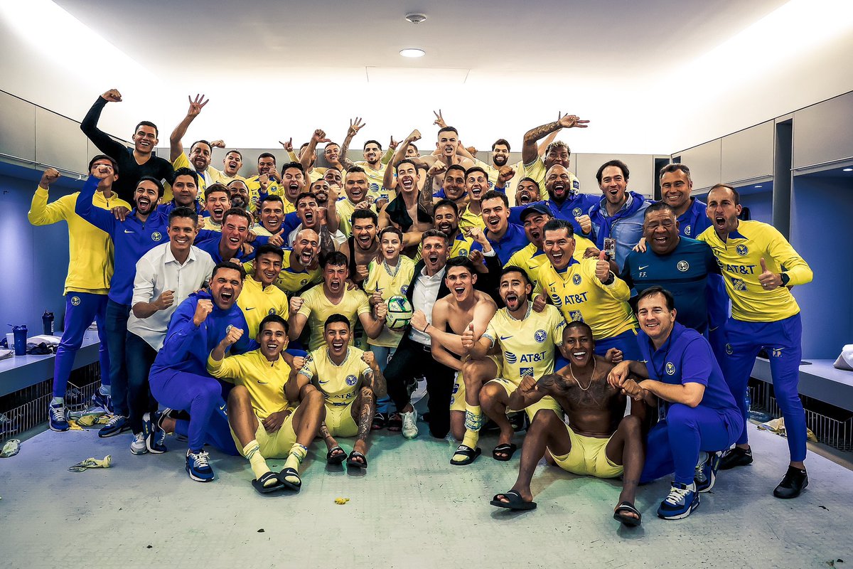 Santiago Baños Reynaud (@Sbanos) on Twitter photo 2023-03-19 06:14:59 #ElClásicoDeMéxico es azulcrema 🟡🔵 Gracias afición americanista por el apoyo inigualable. ¡Juntos somos más fuertes @ClubAmerica! #SOMOSAMÉRICA 🦅 #ElClásicoDeMéxico es azulcrema 🟡🔵 Gracias afición americanista por el apoyo inigualable. ¡Juntos somos más fuertes @ClubAmerica! #SOMOSAMÉRICA 🦅
