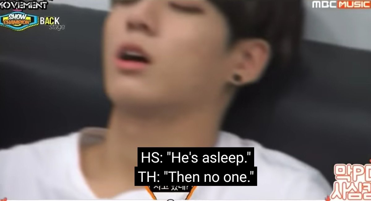 TIGERBUNNlES's tweet photo. 🐿️: "which member do you want to praise?"
🐯: "praise?" *looks at jungkook*
🐿️: "he's (jungkook) asleep"
🐯: "then no one"

LMAO THIS SENDS ME 😭😭😭 https://t.co/wpz8e0NIJD
