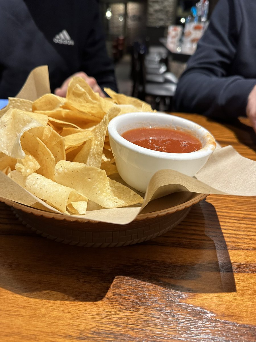garyspinelli's tweet photo. We’re breaking the chip record @BarstoolBigCat https://t.co/GuJPF2r1yK