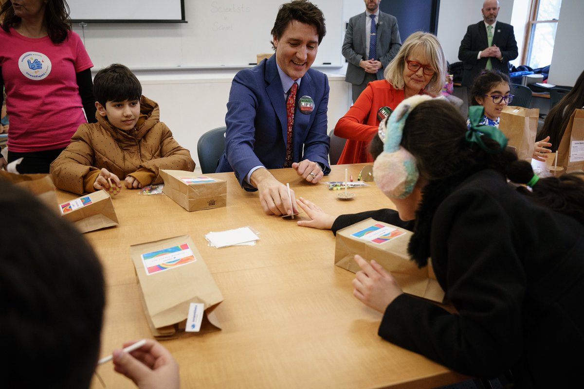 Earlier today, Prime Minister Justin Trudeau marked #Nowruz – the Persian New Year – with members of the Persian community in Aurora, Ontario. He wished all those celebrating a happy, healthy, and peaceful New Year. 