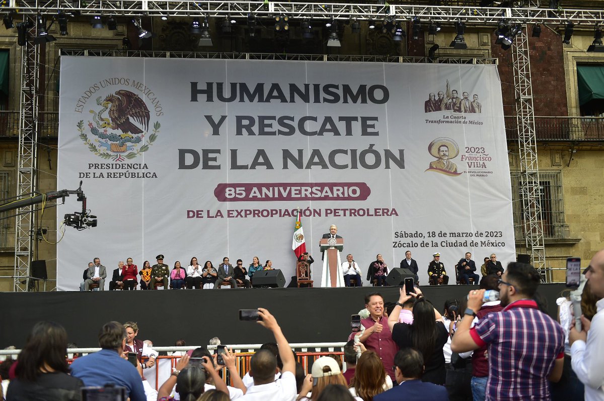rosaicela_'s tweet photo. Durante el aniversario de la #ExpropiaciónPetrolera, el Presidente @lopezobrador_ destacó que la política de atención a los más necesitados, en especial a los jóvenes, ha permitido reducir los delitos de los fueros federal y común. #LaPatriaSeDefiende 🇲🇽 https://t.co/rWbiBDQ7h0
