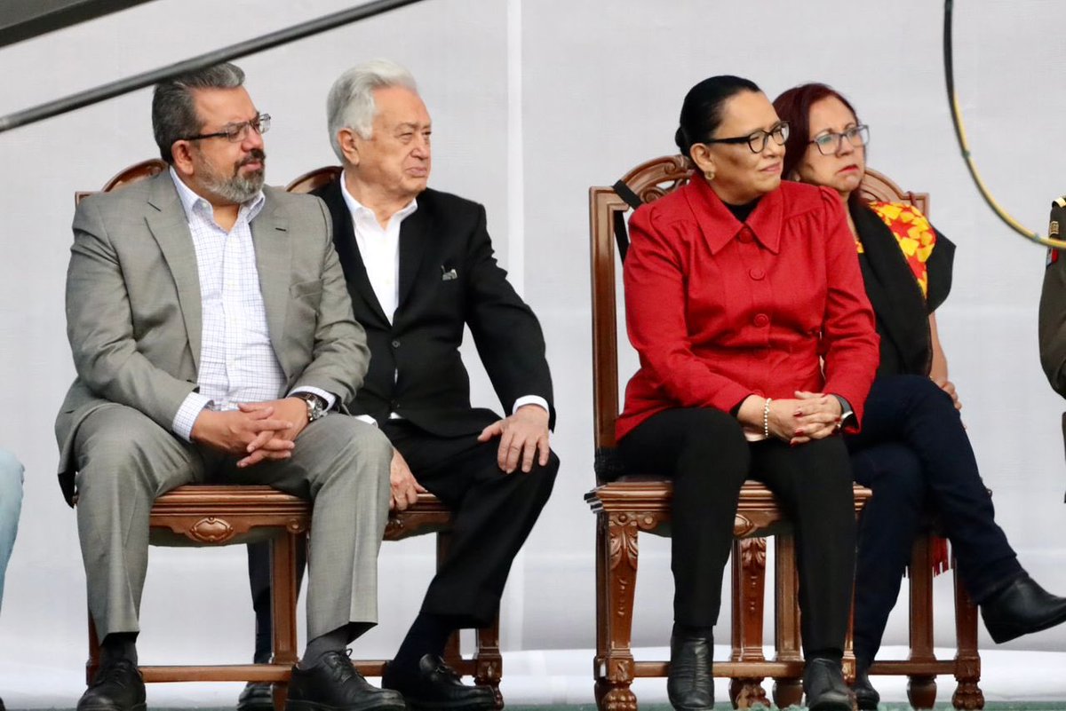 rosaicela_'s tweet photo. Durante el aniversario de la #ExpropiaciónPetrolera, el Presidente @lopezobrador_ destacó que la política de atención a los más necesitados, en especial a los jóvenes, ha permitido reducir los delitos de los fueros federal y común. #LaPatriaSeDefiende 🇲🇽 https://t.co/rWbiBDQ7h0
