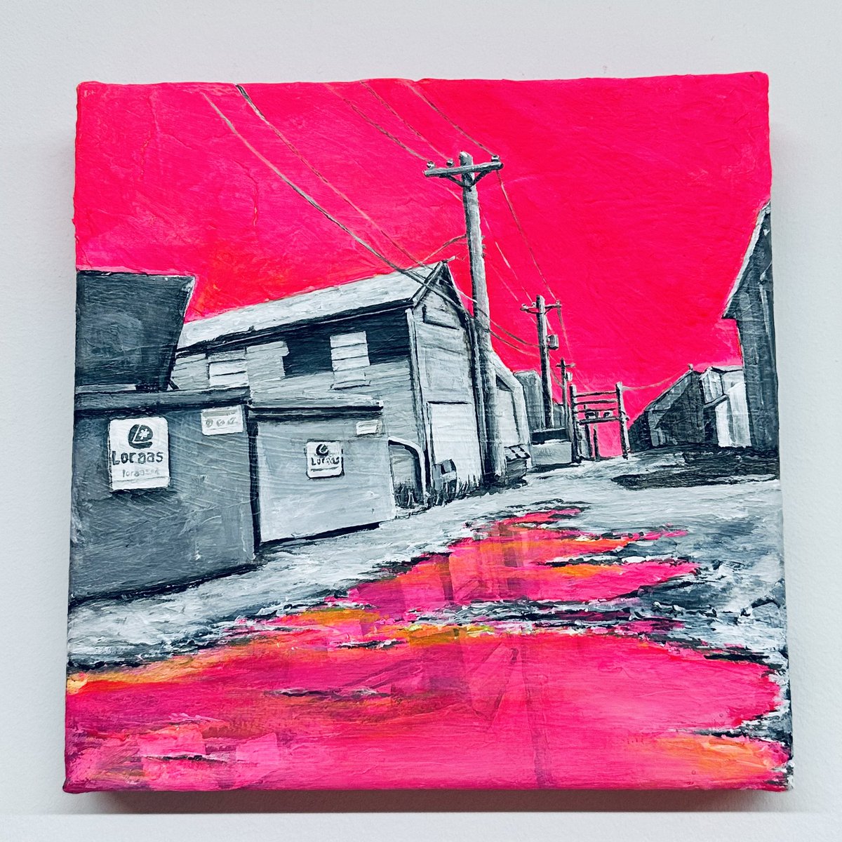 DonutHouses's tweet photo. This itty bitty 8x8” is on its way to California today. It makes my heart happy to know that it’s joining another one of my pieces in the home of one of my lovely collectors 💛 https://t.co/uH3oqkt1Kc