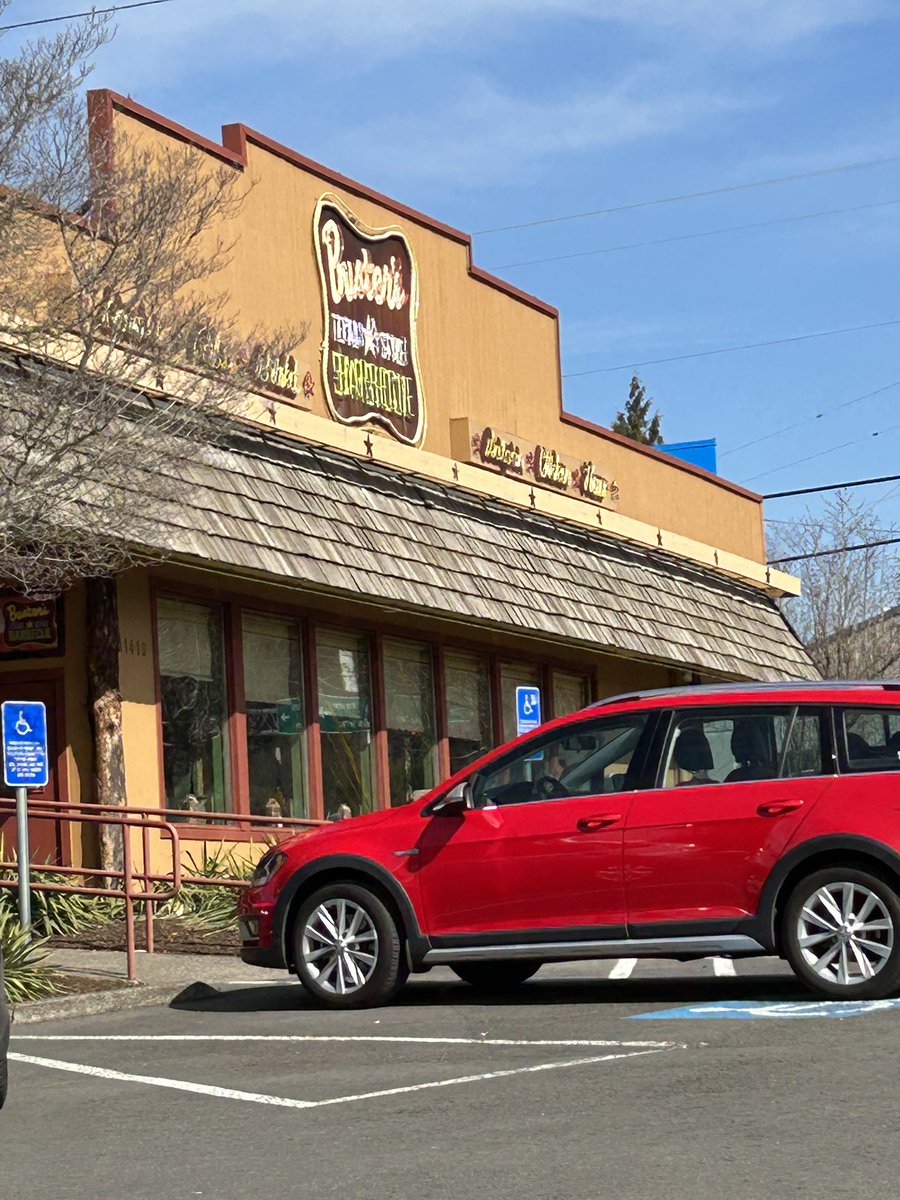 LoggerM2's tweet photo. One good thing about the metro area. If you know, you know. #BustersBbq https://t.co/JBCwK2spV2