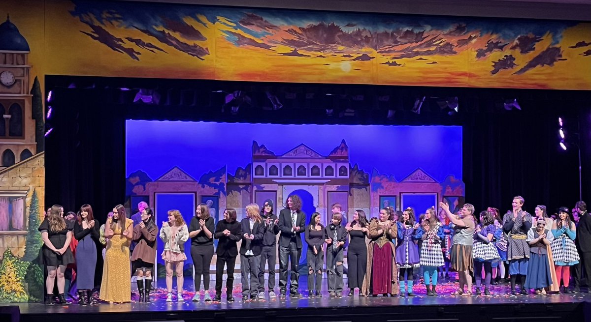 Closing night for Head over Heels! Congratulations to our seniors! And special thank you to Mr. DiDonato for a decade of amazing performances, love, and entertainment! ❤️🖤