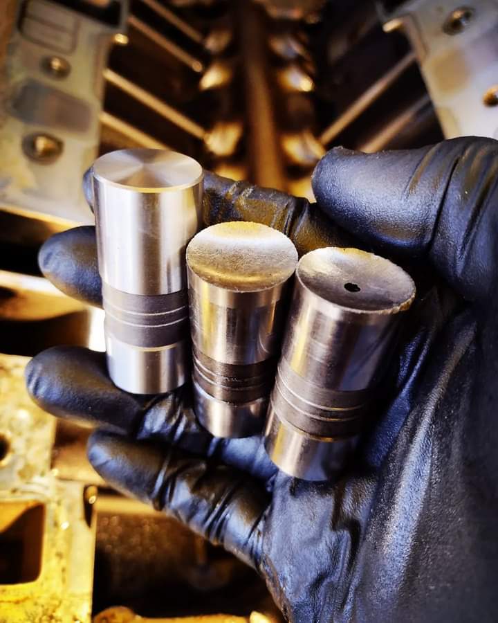 The Good...The Bad...And The Ugly. I'll put money on a worn camshaft as well.
.
.
#camshaft #lifters #mobileautorepair #technician #diagnostics #electricalrepair #maintenance #brakerepair #enginerepair #asecertified #cashiersnc #cullowheenc #highlandsnc #sapphirenc #glenvillenc