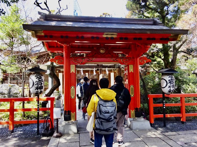 前に愛宕神社に来たのはガーリッシュナンバーの聖地巡礼だったけど、こんなに混んでなかったなあ。　#ヤマノススメ #聖地巡礼