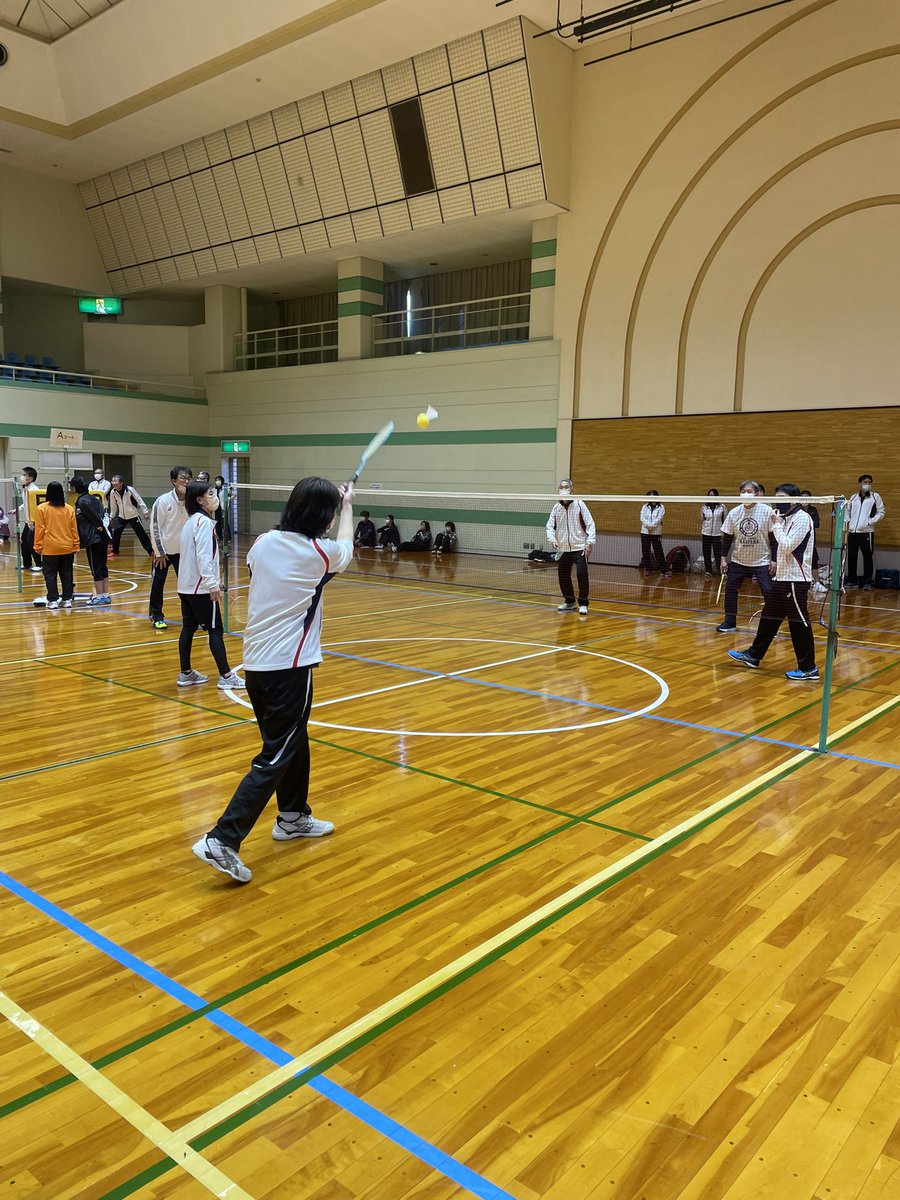 utecargo1216's tweet photo. 今日は月に一度の体力作りの日🏃‍♀️🏃🏃‍♂️

ファミリーバドミントンの大会が開催されております🏸 https://t.co/5WpKOPmtJ3