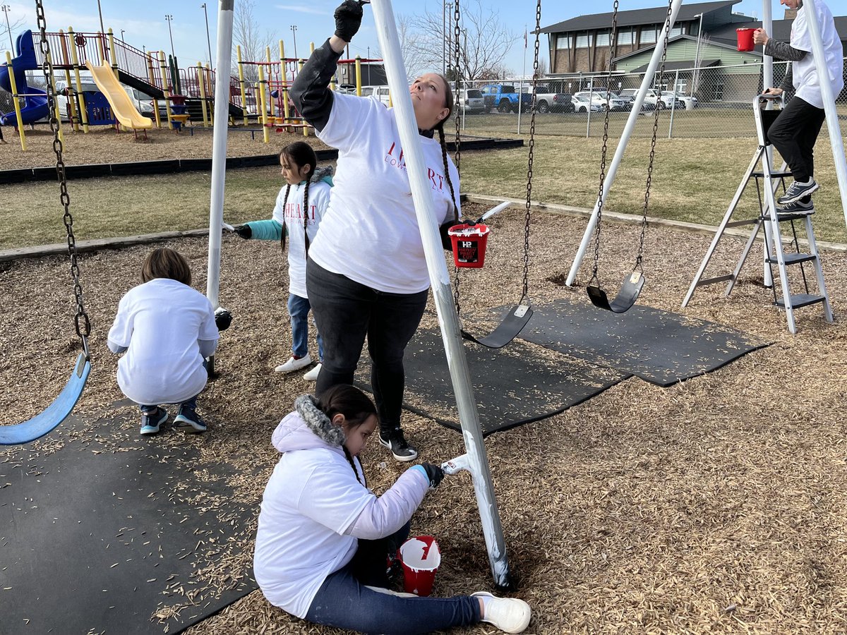 WapatoSD's tweet photo. Thank you Stone Church and Superintendent Garza for volunteering your time to beautify the Camas playground. Your impact is making a difference for our students! https://t.co/7BYwaUpUhc