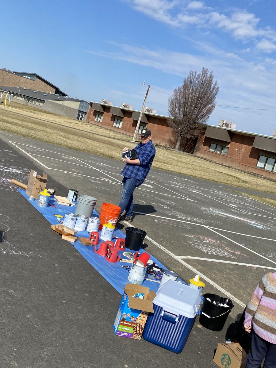 WapatoSD's tweet photo. Thank you Stone Church and Superintendent Garza for volunteering your time to beautify the Camas playground. Your impact is making a difference for our students! https://t.co/7BYwaUpUhc