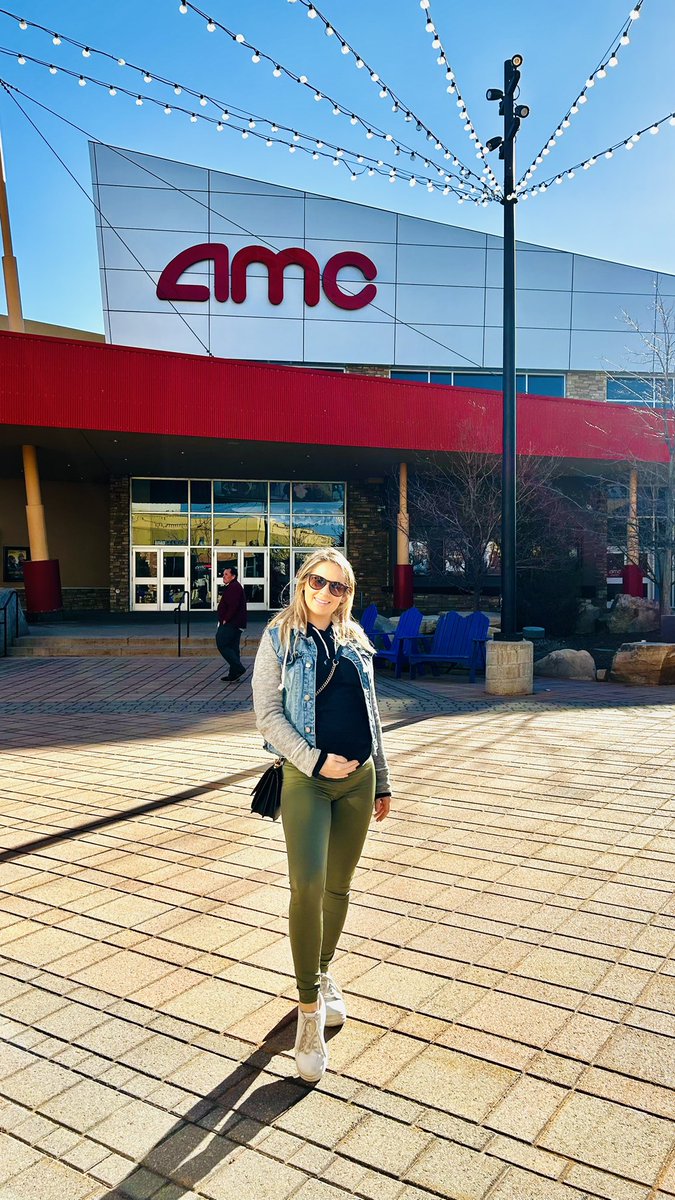 JAK__KIDD's tweet photo. Happy Wife Happy LIFE! We just watched @creedmovie #atAmc and all I can say is #CHECKMATE !! It was a better movie than I was expecting! Keep on fighting we are not leaving! #AMC #APE #AMCAPES #AMCNOTLEAVING #CHOKEonTHAT #AList #Movies #Creed #Creed3 #TourDeAmc #AmcTour #Snacks https://t.co/imczvqRB9n
