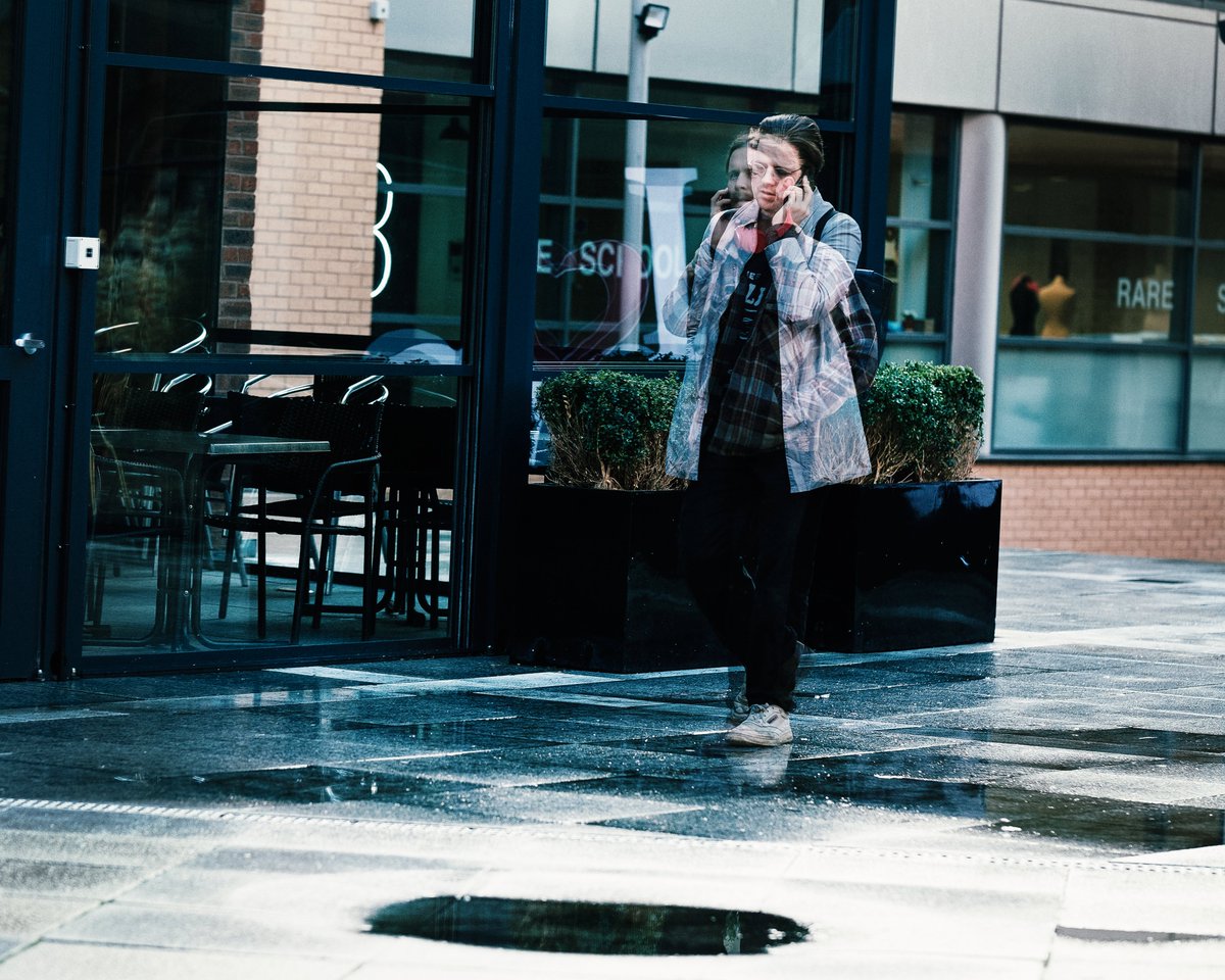 esskayphoto's tweet photo. 'Seconds apart'.
#streetphotography #candid #people #film #grain #vintage #retro #liverpool #layers #raw_street #raw_people #raw_uk #raw_europe #double_exposure https://t.co/gidgAXODJR