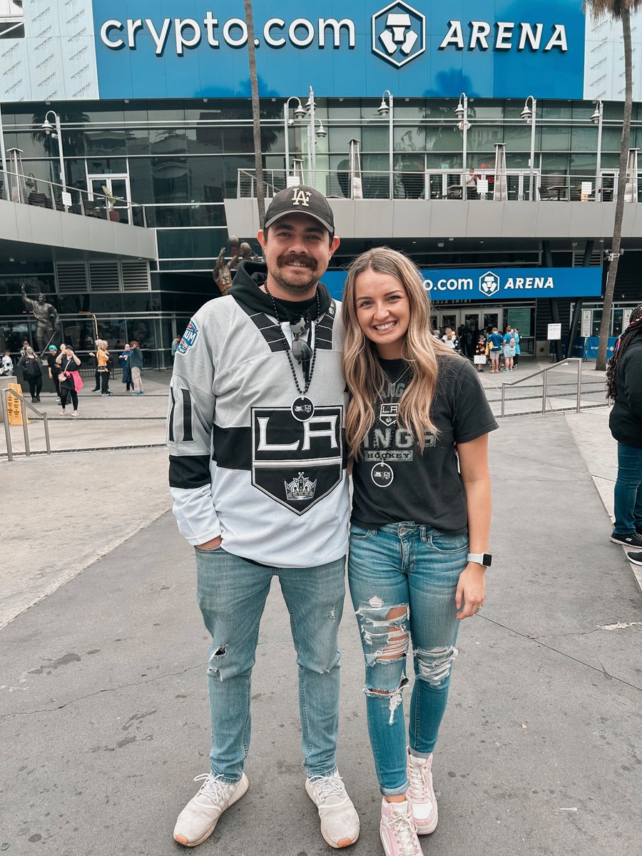 WhitneyyLillian's tweet photo. happy to be here 🎉 #gokingsgo https://t.co/wVK1EzE6wO