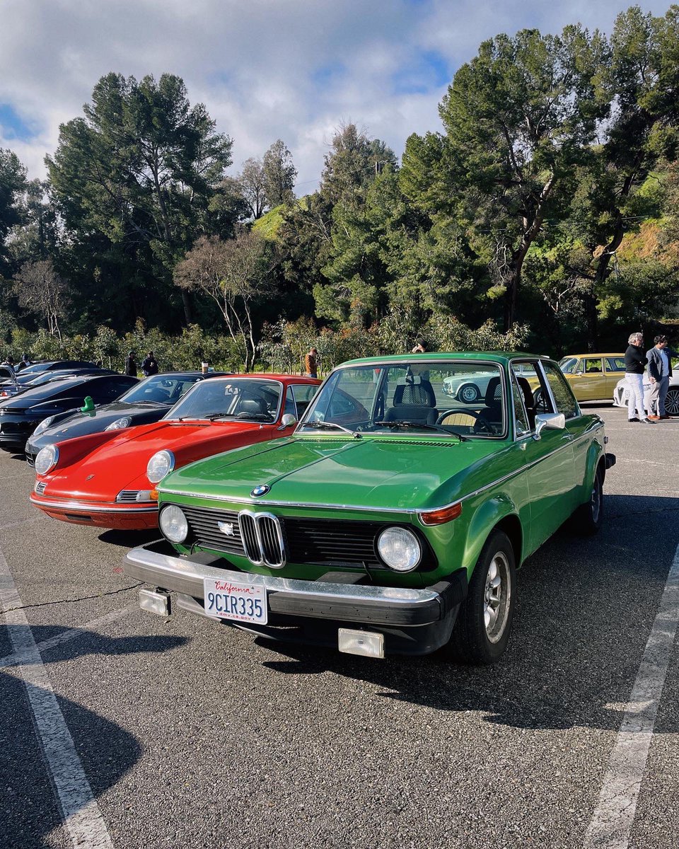 daswell_ps's tweet photo. The four-leaf clover we found
.
.
.
.
.
.
.
#daswell #daswellps #bmw2002 #bmw #2002tii #2002widebody #bmwwidebody #widebody #bmwcca #clubcar #america #beautiful #cool #germancars #germanengineering #german #green #stpatricksday #holiday #cars #classiccars https://t.co/64If4rPEJ5