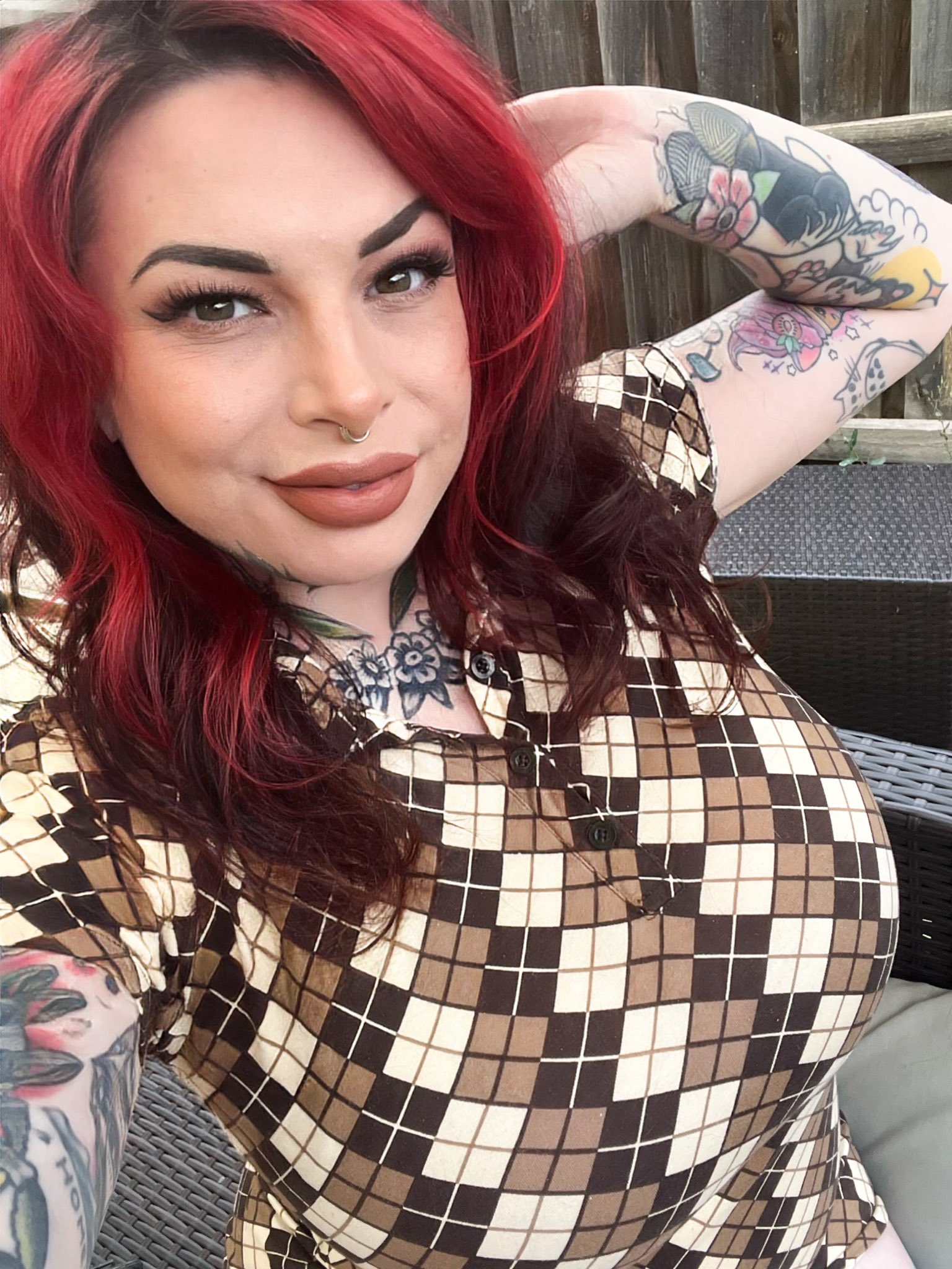 TW Pornstars - Peggysuewinters. Twitter. Dressed up for a day out!. 2: