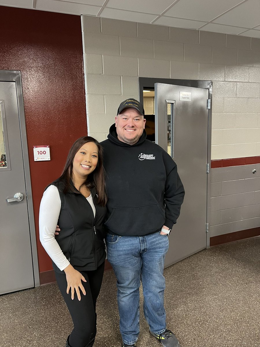 LaLuLouBeanz's tweet image. Back at this year’s Indian Hills #fireschool, talking #firstnet to our #firstresponders, and chatting it up with some of my favorite admins. It’s great to be a partner and a solution for our local public safety personnel. 🚒🚑🚨