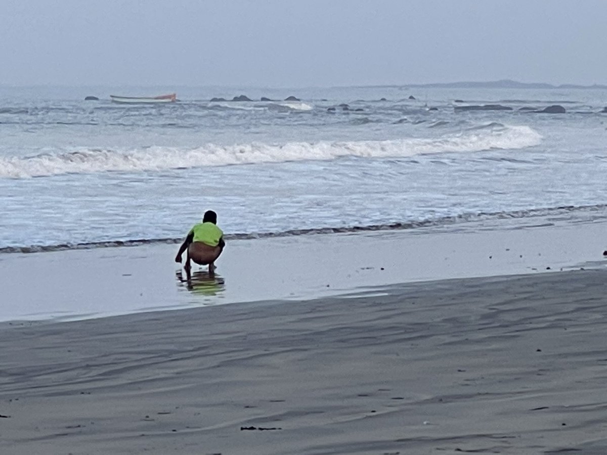 surajitanjoy's tweet photo. @PMOIndia @CMOMaharashtra @Dev_Fadnavis @mieknathshinde Alibaug beaches are beautiful 👌Open Defecation Culture of Locals need to stopped @swachhbharat with stick or incentives 🤔Vacation Daily morning walk disturbed with such multiple scenes https://t.co/0ay2Y6f5Xc
