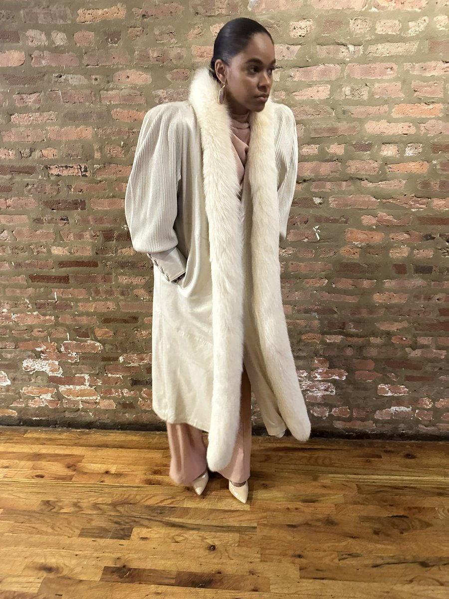 CoachJoniTaylor's tweet photo. IYKYK… https://t.co/H2ZD6jfRvV