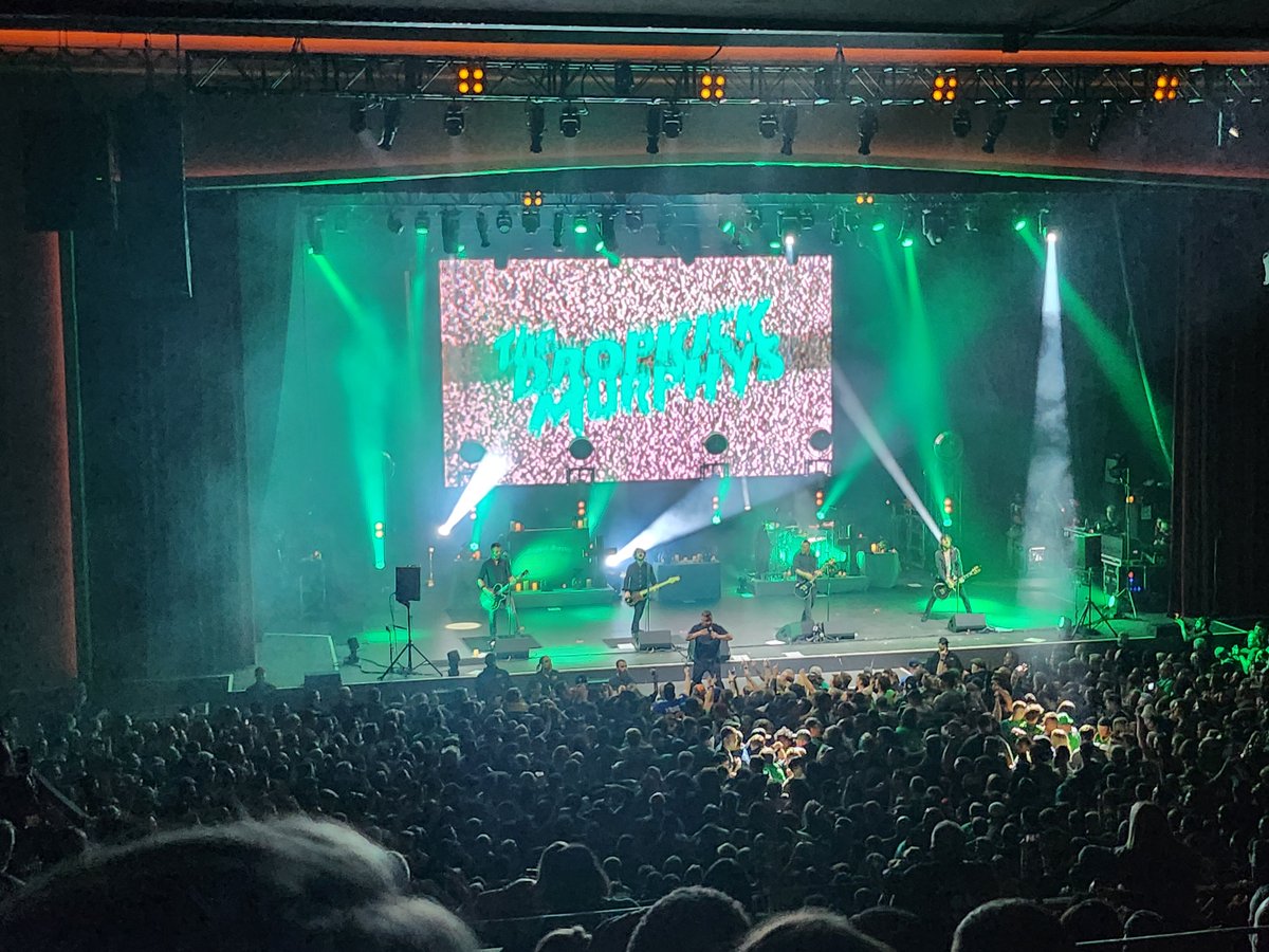 #ObligatoryConcertPic 🍀