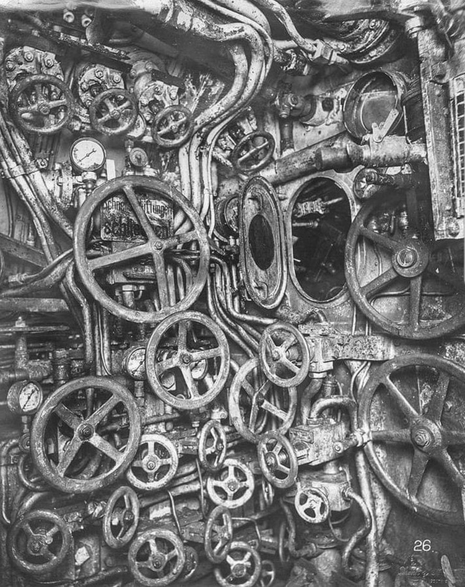 Tjeerd001's tweet photo. The control room of the German WWI submarine SM UB-110. 1918 https://t.co/hadiTuyd9d