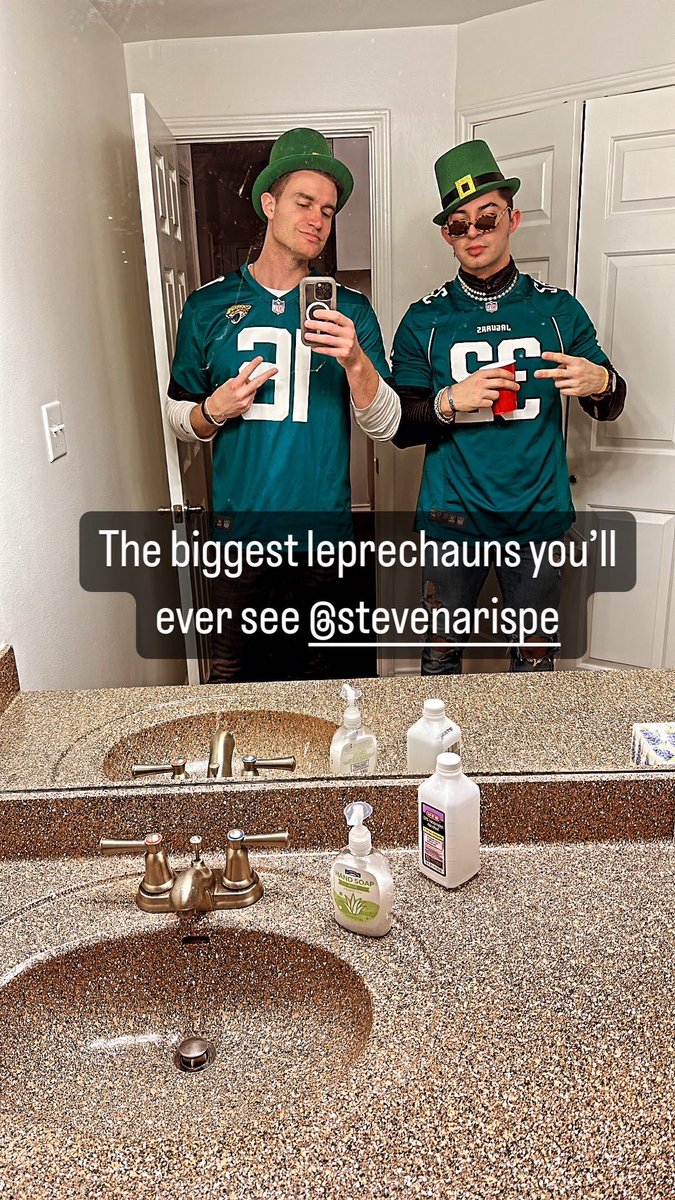 BobbyD__83's tweet photo. Always repping #duuuval #Jaguars @Trevorlawrencee @CalvinRidley1  #stpaddysday  @sxrispe https://t.co/aQNpuMZTdC