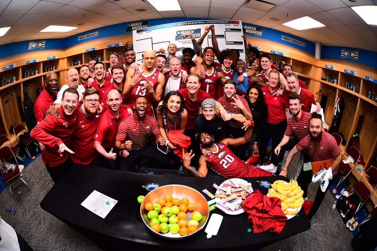 Can’t put into words how proud we are of this group #MarchMadness