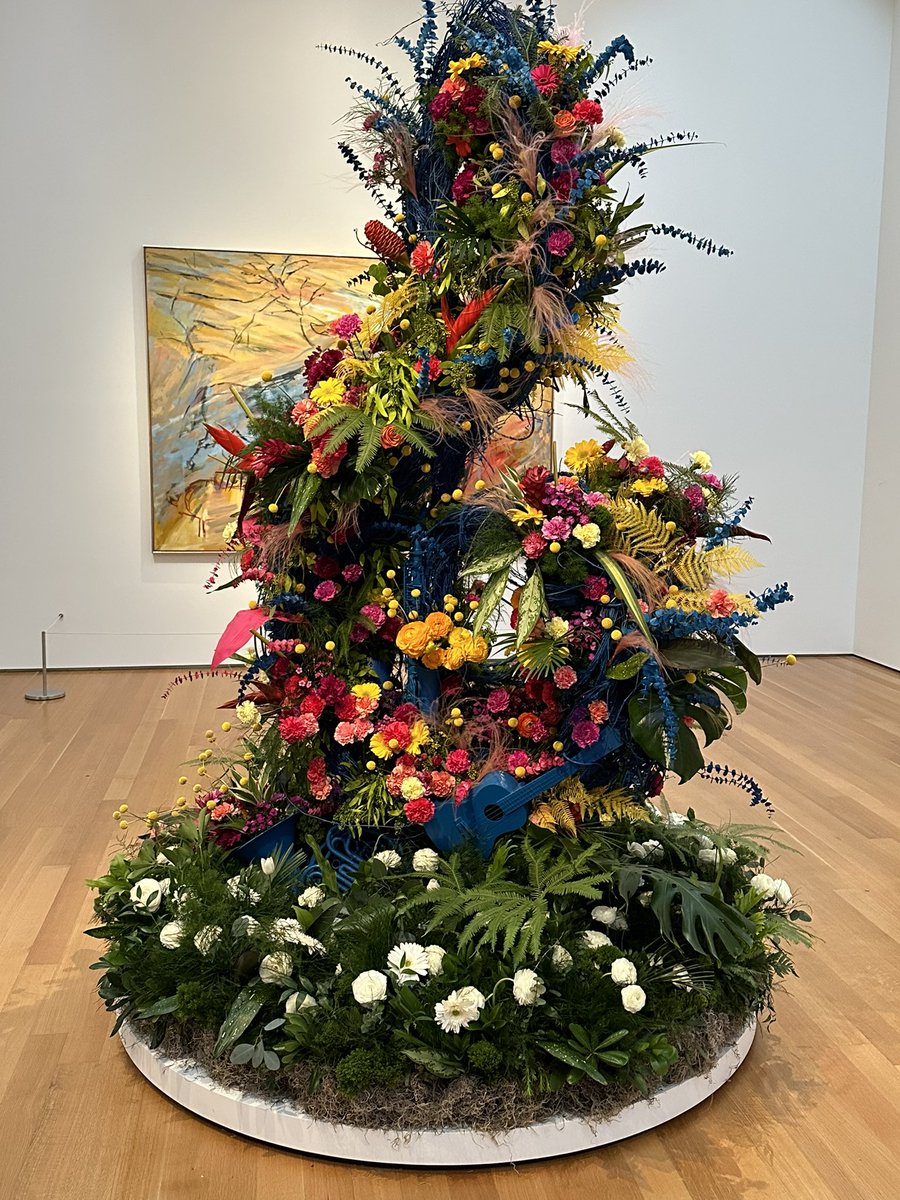 lukenotestine's tweet photo. Art in Bloom was spectacular 💐🌺🌸💫🔥‼️ #NCMAbloom https://t.co/nx70uDPqBl