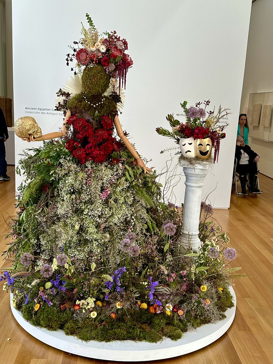 lukenotestine's tweet photo. Art in Bloom was spectacular 💐🌺🌸💫🔥‼️ #NCMAbloom https://t.co/nx70uDPqBl