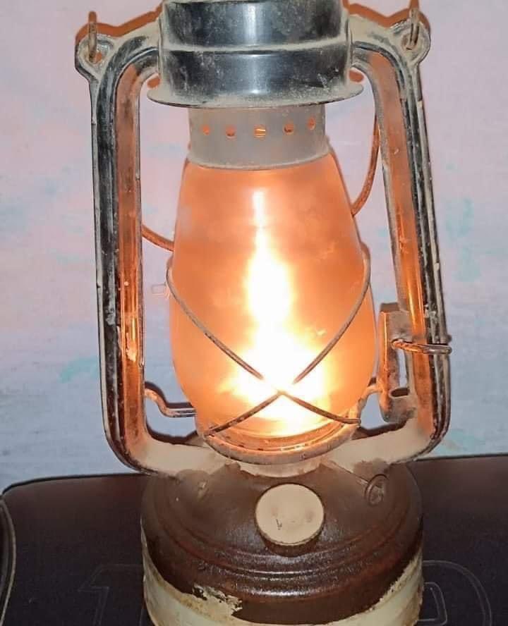 ImranSyedDanis1's tweet image. हम बिजली विभाग के कर्मचारियों के साथ हैं सरकार को उनकी जायज़ मांगों को सुनना चाहिए...
#UppclStrike
#uppcl
@ANI
@ravishndtv
@Aamitabh2
@vijaykbandhu
@PatiNeeraj