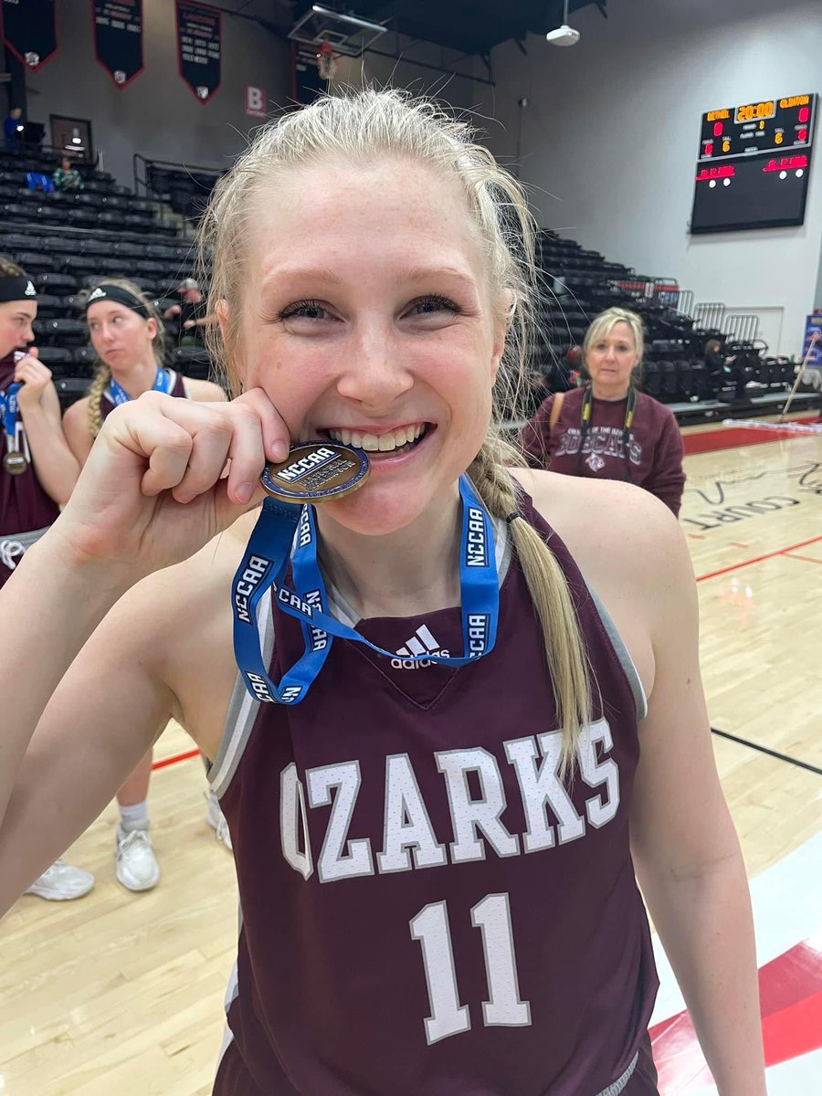 OHSLadyTigers's tweet photo. Congratulations to Ozark Lady Tiger alumni, Katie Mayes, and the CofO Lady Bobcats on winning the National Championship!!! https://t.co/xoO9VFBe4T