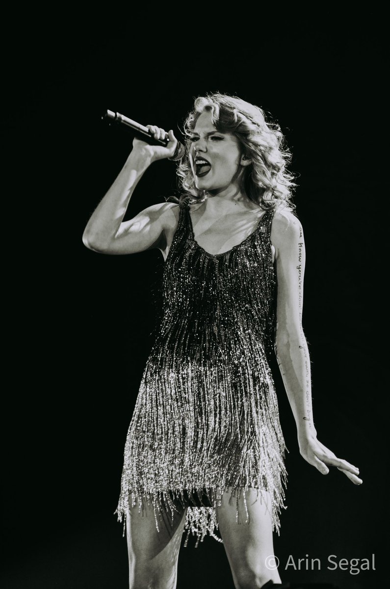 once upon a time 12 years ago, I was solo in the pit for the second night of the speak now tour ✨