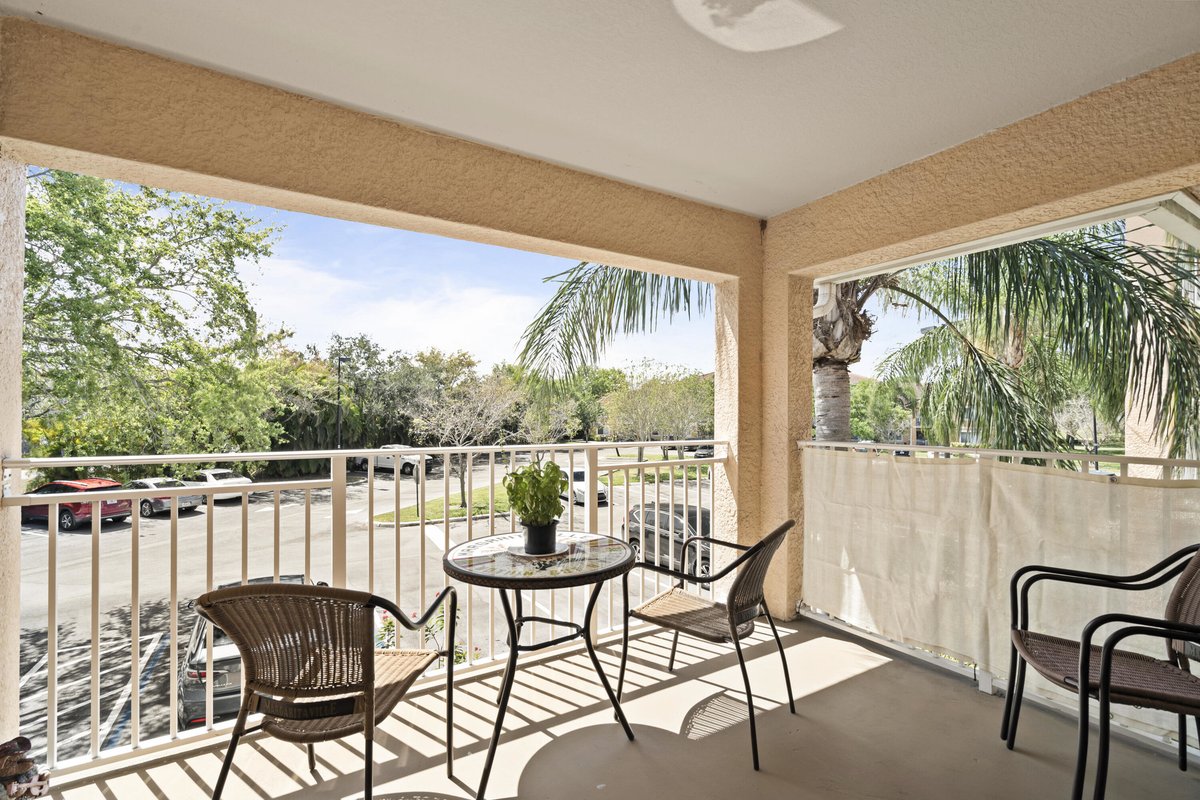 pstracuzzi's tweet photo. New Listing! $239,900.00, 2BR, 2BA, 181 SW Palm Drive #207, Port Saint Lucie, FL 34986, Full Details https://t.co/1LnzJDwznB https://t.co/Ffk1aIBB1q