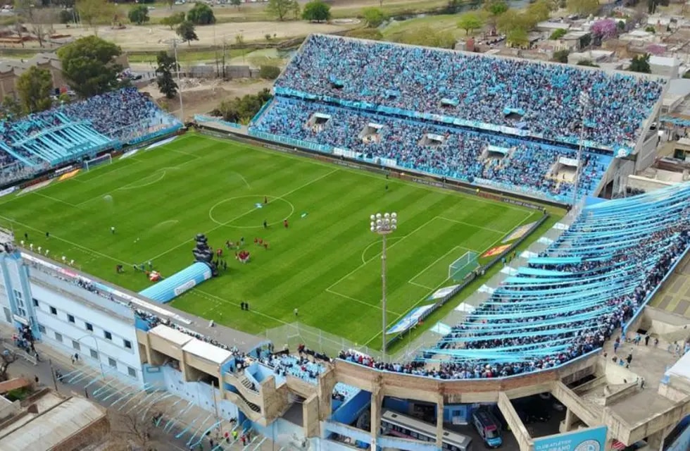 gastontr16's tweet photo. #Belgrano cumple 1️⃣1️⃣8️⃣ años

🏆59 TÍTULOS

PRIMER equipo cordobés:

✅Campeón del Oficial de Liga Cordobesa, Masc (1913) y Fem (2012)

✅En jugar en AFA, Masc (1933) y Fem (2021)

✅En jugar en Primera, Masc (1968) y Fem (2023)

✅Campeón en AFA, Masc (1986) y Fem (2021)

Sigo👇 https://t.co/ErMg0soQwH