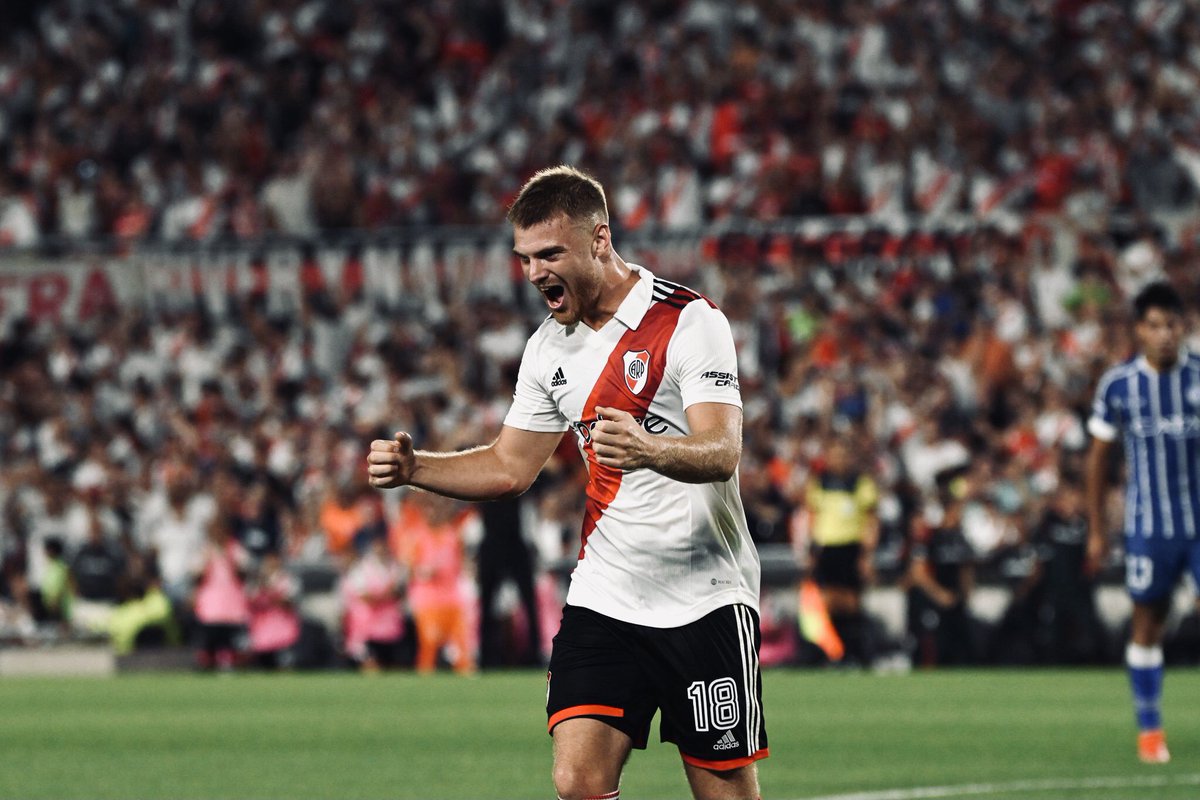 Briagustinaa's tweet photo. HOY JUEGA EL RIVER DE LUCAS BELTRÁN https://t.co/8TSfDfapyQ
