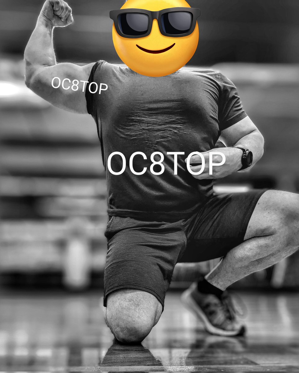 OC8TOP's tweet photo. Bicep or chest? https://t.co/EeCDpXsXpz