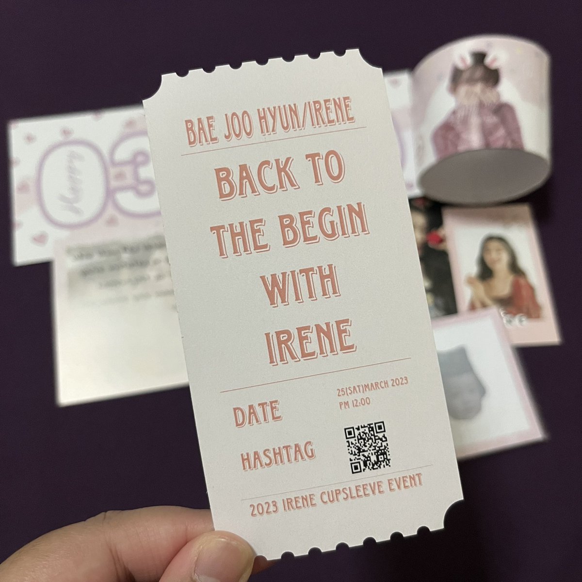 mieramin_'s tweet photo. aaa lupaaa yesterday managed to drop by at irene’s cs event jugak hehe thank you @baeeoni_530 for the cupholder and freebies (the notepad is sho cute 🥺)

#BackToTheBeginWithIrene https://t.co/yEgcKWSBy6