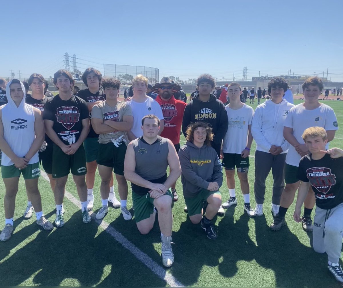 Edison HS Chargers representing⚡️
Men in The Trenches “MITT”
Defensive Line
Hard work and dedication always pays off  💪🏼🇺🇸⚡️🏈
#ehschargerfootball2023
#mitttheprovenformula