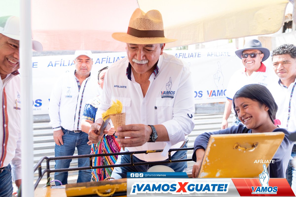 PartidoVamosGt's tweet photo. ¡VAMOS Patzité!

En el municipio de Patzité, Quiché, se realizó una jornada de afiliación y capacitación.

En la actividad se contó con el acompañamiento de nuestro Binomio Presidencial el Lic. Meme Conde y Lic. Luis Suárez☝️.

#VamosXGuate #Afíliate #VamosQuiché https://t.co/yMFfBSNBIX