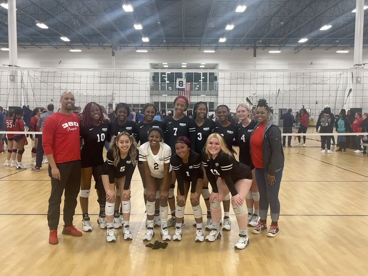 Creoverit's tweet photo. Went undefeated day 1 of the Texas Classic NTR Power Bid tournament! Come check us out bright and early at 8:00 AM on court 8!
#bidchasing #middleblocker #undefeated #Texasclassicntrpowerbid @PrepDig @PrepDigTX @blackvbcircuit @VBallrecruiter @CoachCNevels https://t.co/T2D8QBrjbu