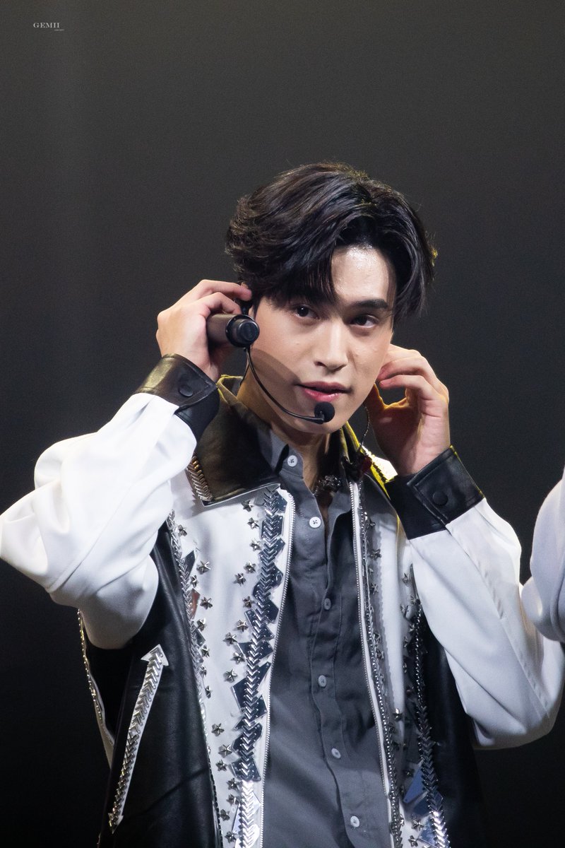 jrr_juupiter's tweet photo. พอเขารู้วิธีใช้ความหล่อ เขาก็ไม่หยุดใช้อีกเลยค่ะ 🥹

#Gemini_NT | #เจมีไนน์ | @gemini_ti

 #MySchoolPresidentOnStageD1 https://t.co/LRuzkS6ZAg
