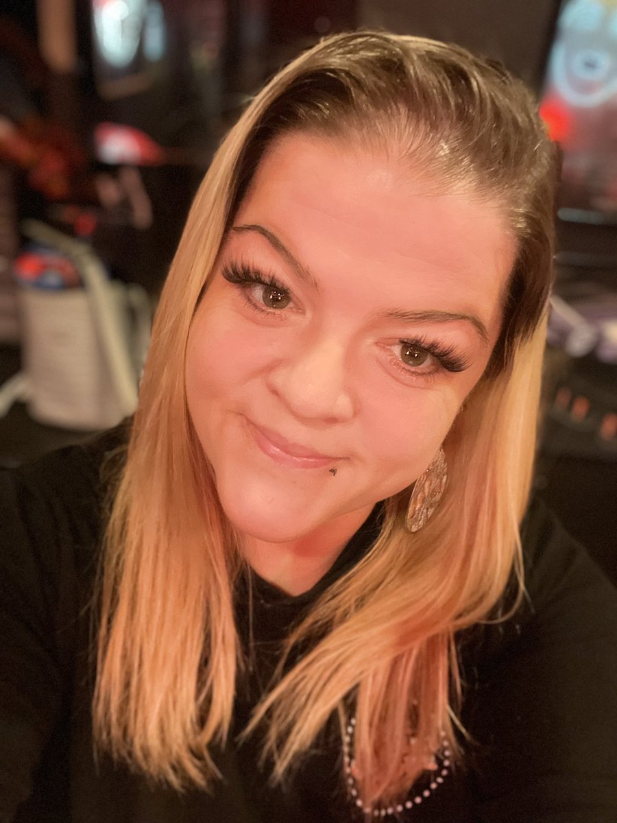 JessWellington2's tweet photo. Take these bags and shove it!
#workflow #thisjob #thecomedystore https://t.co/zQg6ZlJlRR