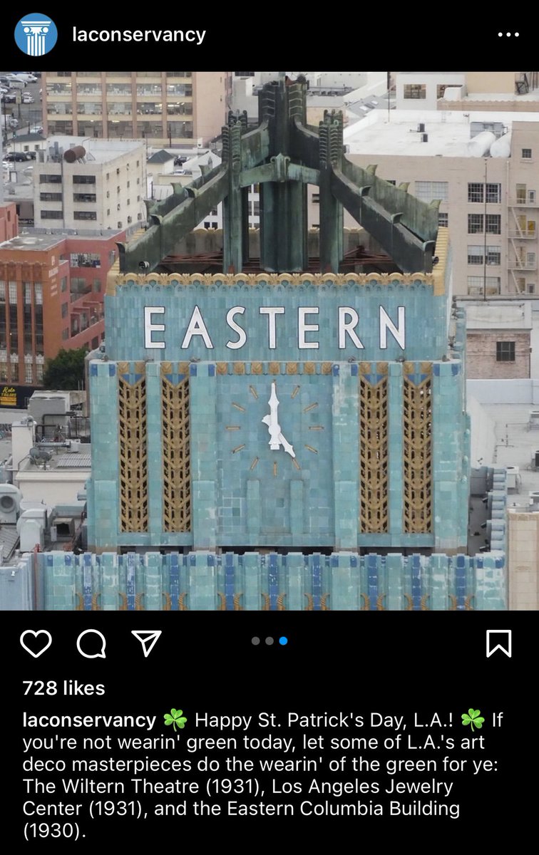 I drive by this building twice a day and this is fucking blue. am I blind?