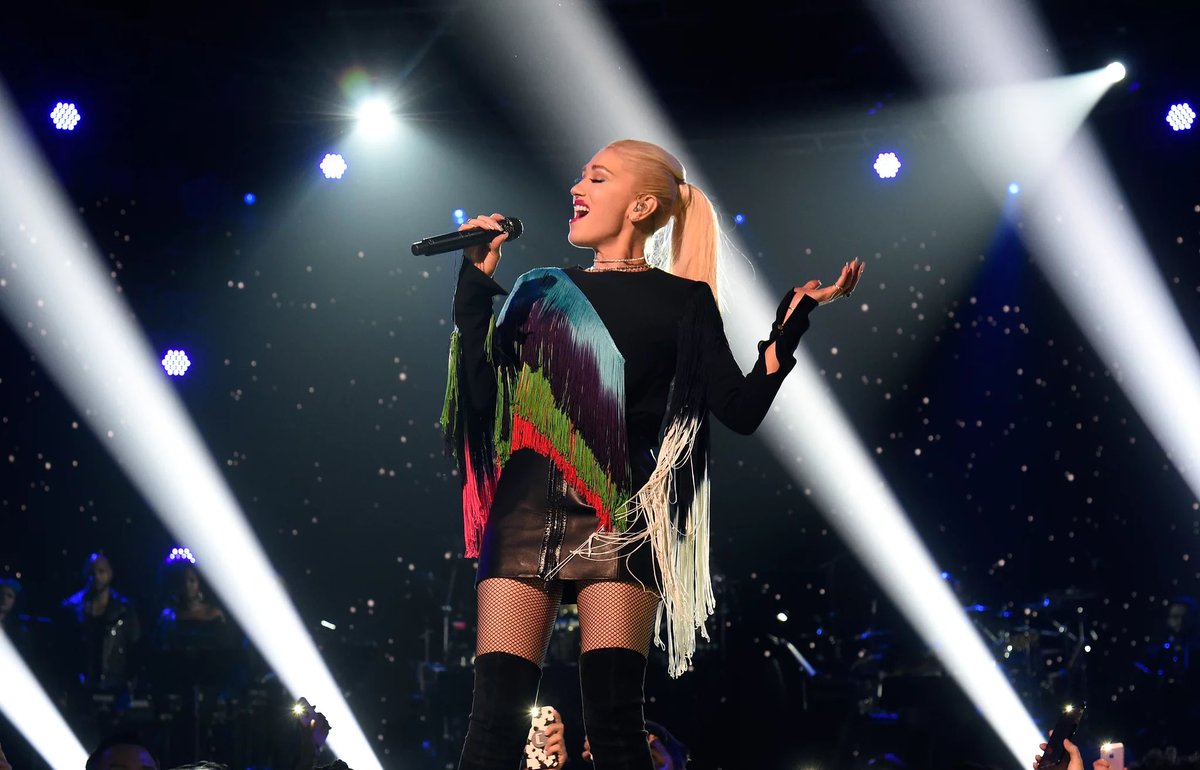 comfortshefani's tweet photo. celebrities singing gwen stefani/no doubt songs, a thread: https://t.co/7G88i8z4fF