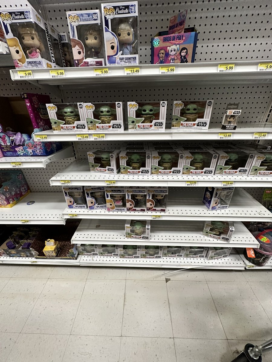 IrishWolf62's tweet image. Places you don’t think to look for Funko’s edition 1 part 2, Joann Fabric. They didn’t have much to be honest, some of the Pops have been there for at least a year now. #FunkoFam #FunkoCommunity #WhereToFind #Funko #Disney #Music #StarWars