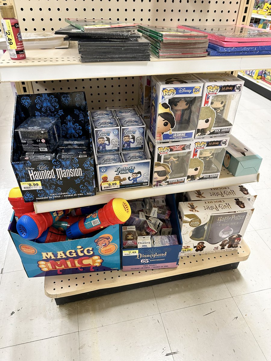IrishWolf62's tweet image. Places you don’t think to look for Funko’s edition 1 part 2, Joann Fabric. They didn’t have much to be honest, some of the Pops have been there for at least a year now. #FunkoFam #FunkoCommunity #WhereToFind #Funko #Disney #Music #StarWars