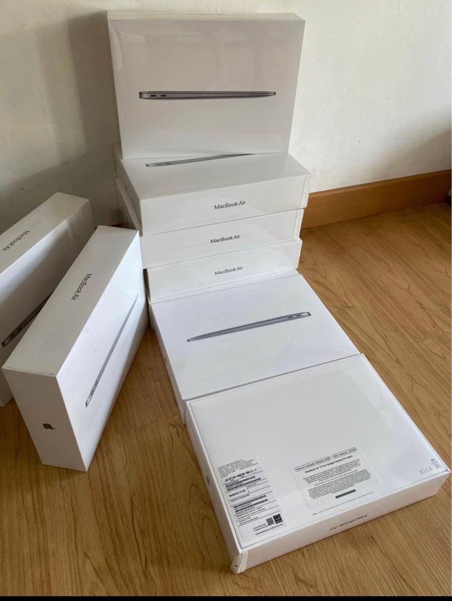bhaguz_403's tweet photo. Hello Twitter mau jual MacBook Air M1 new stok banyaaak.  😍
Spek MBA M1 256GB, 8GB RAM. Warna grey, resmi Indonesia masih segel. Stok 15 pcs.

Harga? 13.5 juta aja bungkuus.
Beli lebih dari 3 diskon boleh. 💻
Minat, mau tanya2? Cuss DM.
Bantu RT boleh banget. Thanks Twitter 🙏🏼 https://t.co/gbh9bmtZxH