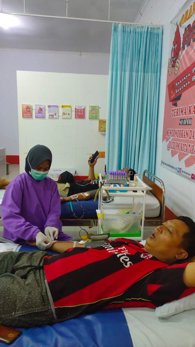KangArez's tweet photo. Donor darah @MisezTarakan memperingati #20tahunMilanistiIndonesia 
@MilanistiOrId https://t.co/t0WFcoa14G