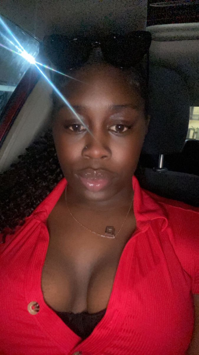 shellmonae19's tweet image. one time for the ones who still adore me 🥰
